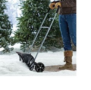 Как правильно выбрать лопату для уборки снега