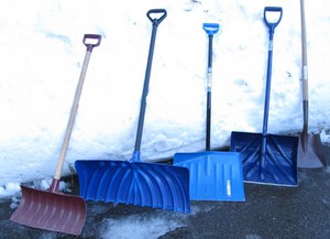 Разновидности лопат для уборки снега