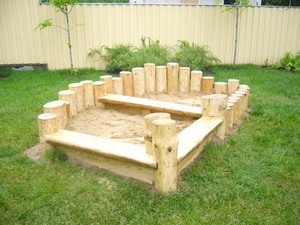 Как построить во дворе песочницу