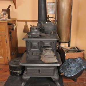 Печь-камин Бавария: разновидности, печи с водяным контуром, с теплообменником, с плитой и духовкой