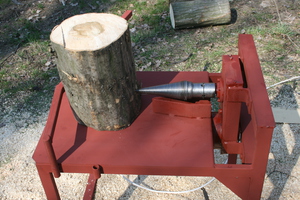 Постройка оригинального колуна для разделки чурок на небольшие дрова своими руками.
