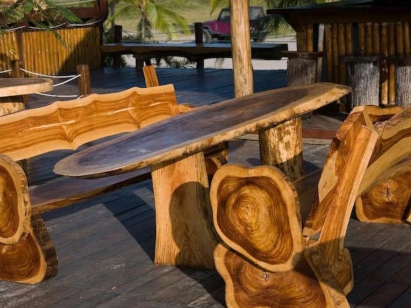 Мебель для дачи из дерева